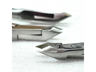 Кусачки для маникюра и педикюра: заточка и уход